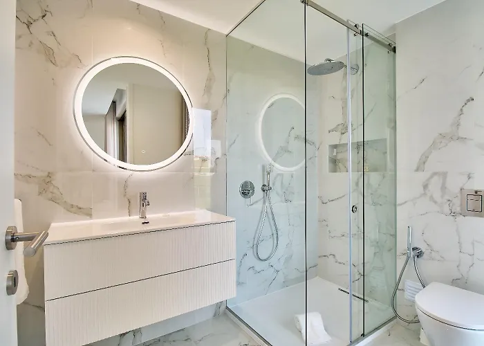 Luxury Oceanfront - 24k *